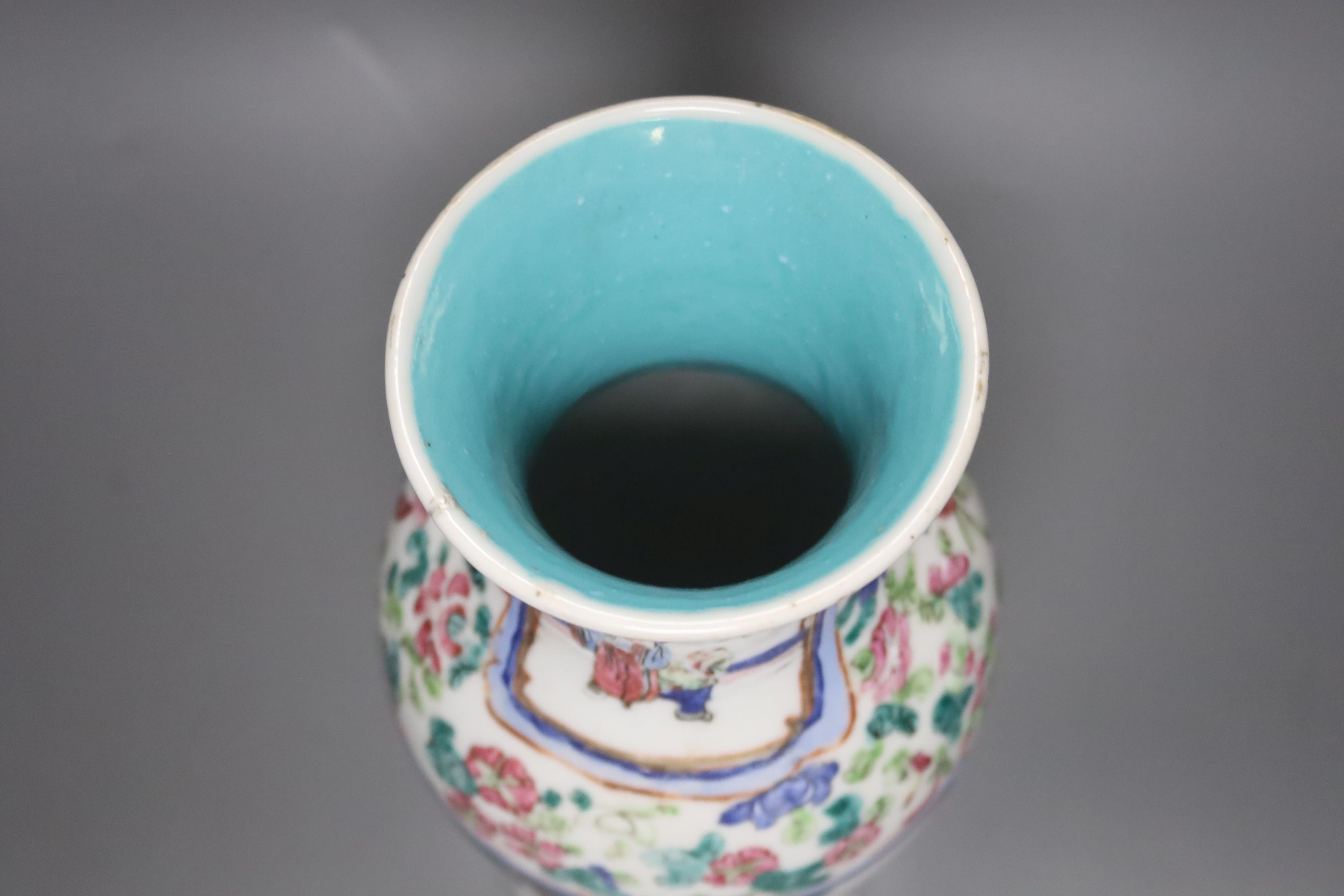 A late 19th century century Chinese famille rose vase, height 28cm